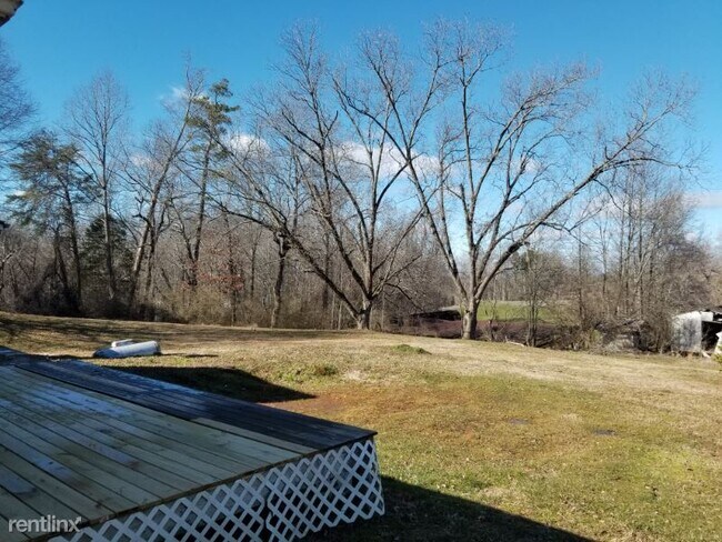 Foto del edificio - 3 br, 105 bath House - 55 War Hill Park Rd