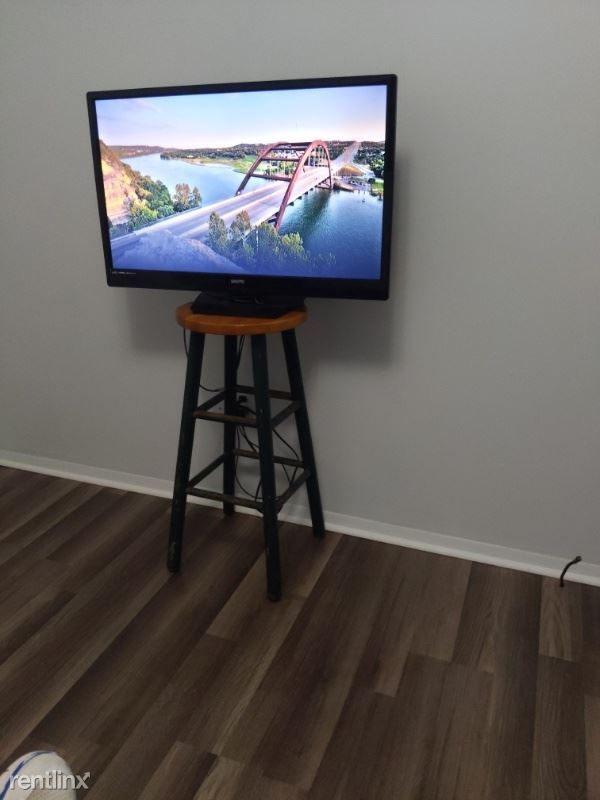 Foto del edificio - 3 br, 1 bath House - 105 Leona Drive