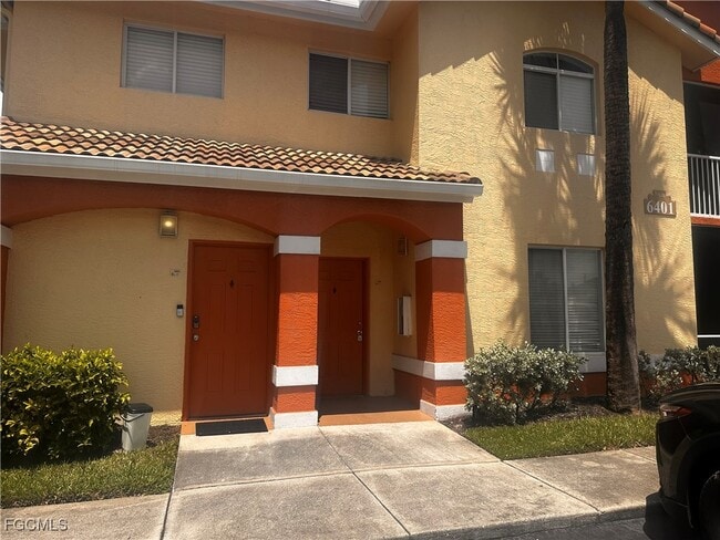 Building Photo - 6401 Aragon Way