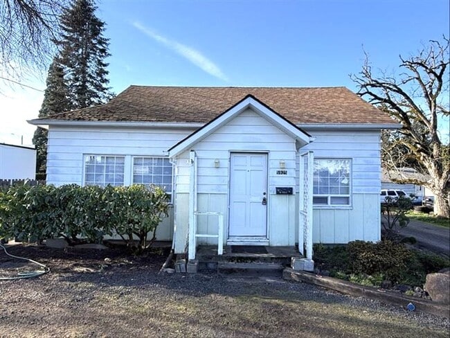 Building Photo - 5925 SW Hall Blvd