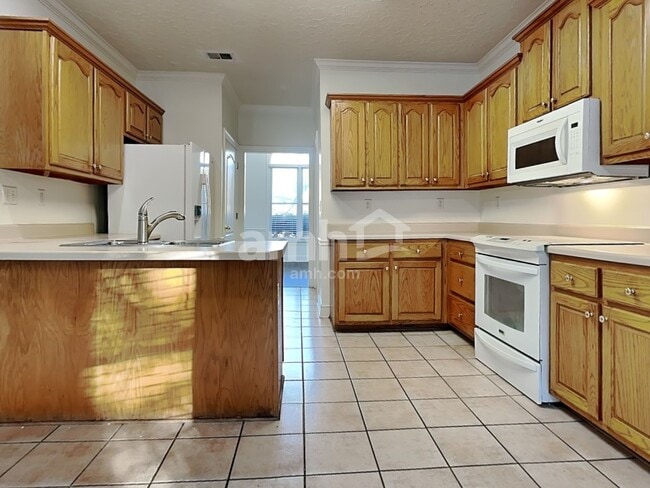 Building Photo - 6207 Chester Cv