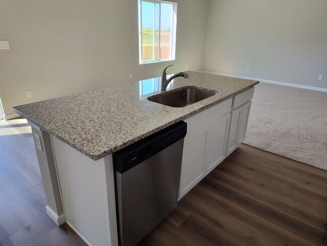 Foto del edificio - 7415 Dolores Ave