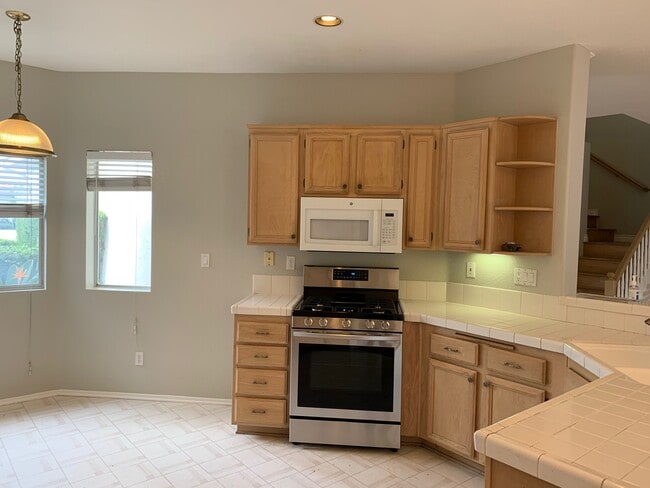 Building Photo - 16134 Avenida Venusto