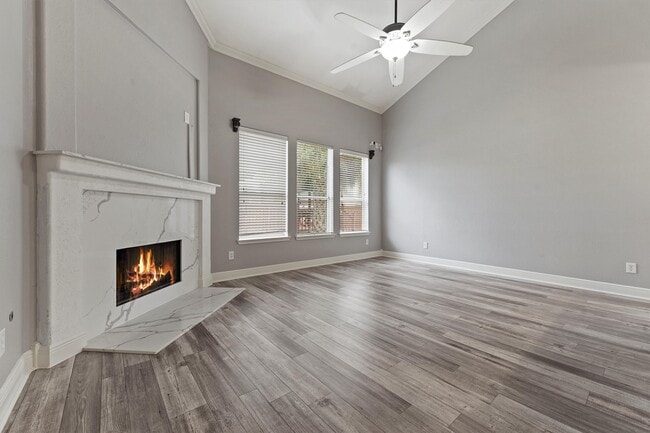 Foto del edificio - 24522 Forest Path Ct