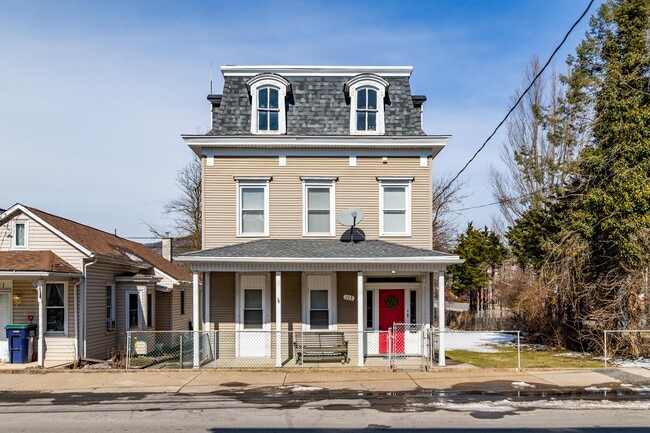 Building Photo - 113 W Mahoning St