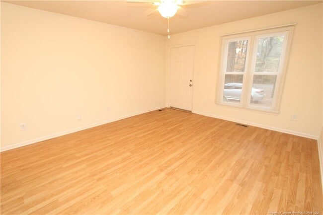 Foto del edificio - 6124 Deerwood Pl