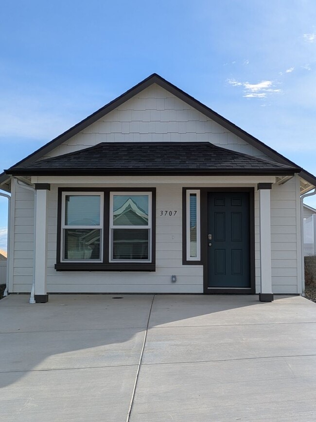 Building Photo - 3707 S Quay St