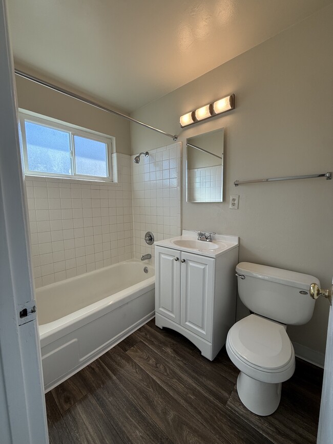 Building Photo - 417 Stambaugh St