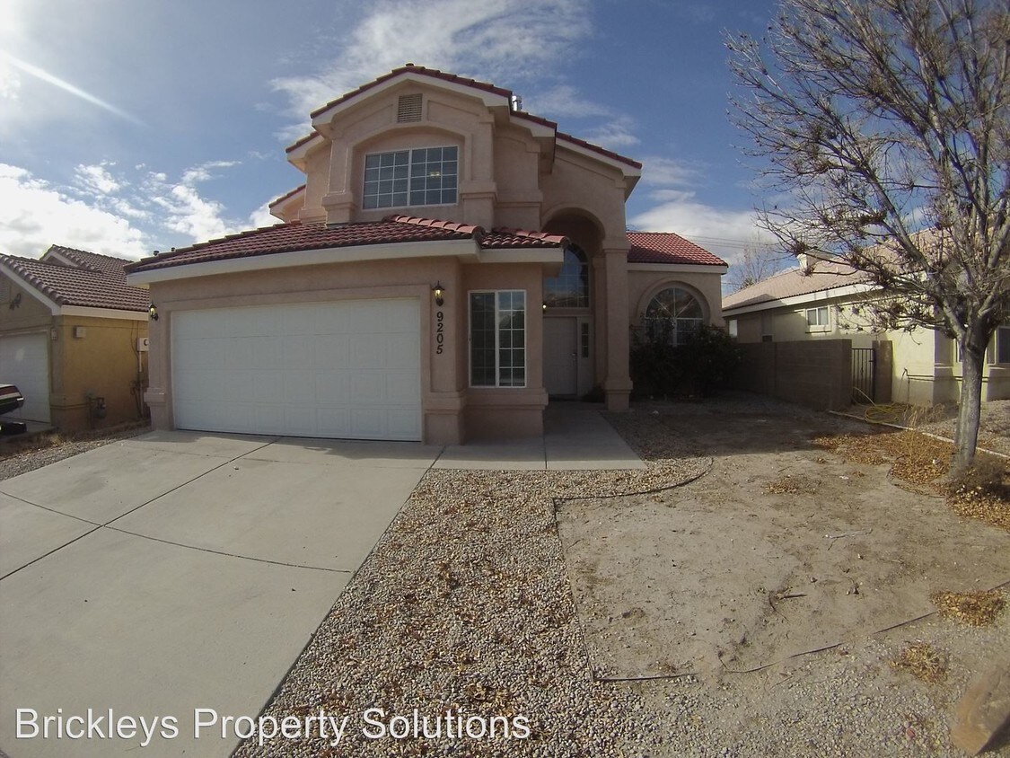Foto principal - 9205 Cactus Trail Rd NW