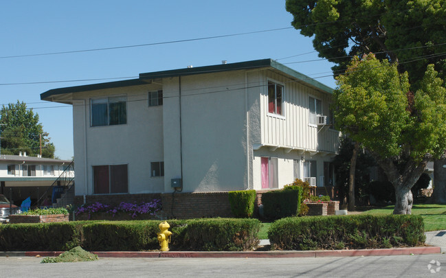 Building Photo - 2141 Fruitdale Ave