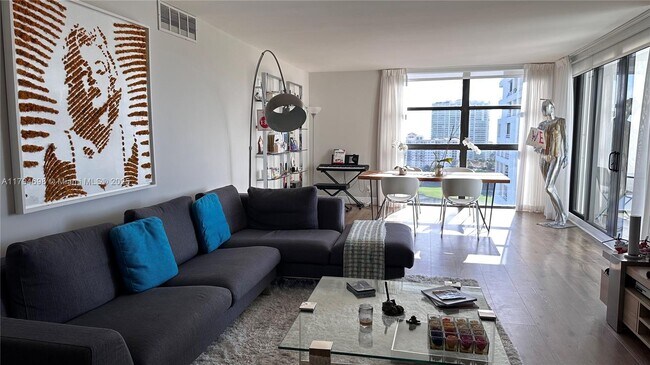 Foto del edificio - 20225 NE 34th Ct