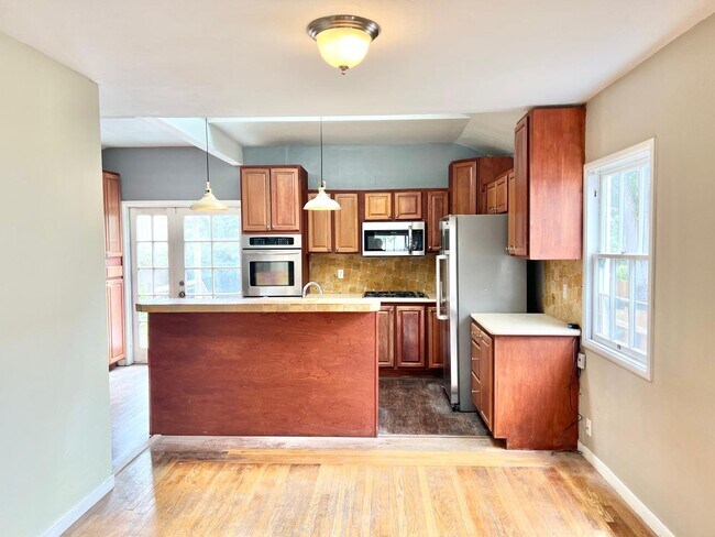 Foto del edificio - 1390 Dwight Way