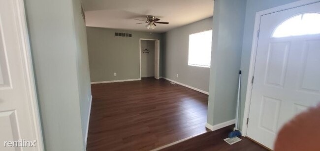 Building Photo - 3 br, 1 bath House - 14955 Reeck Rd