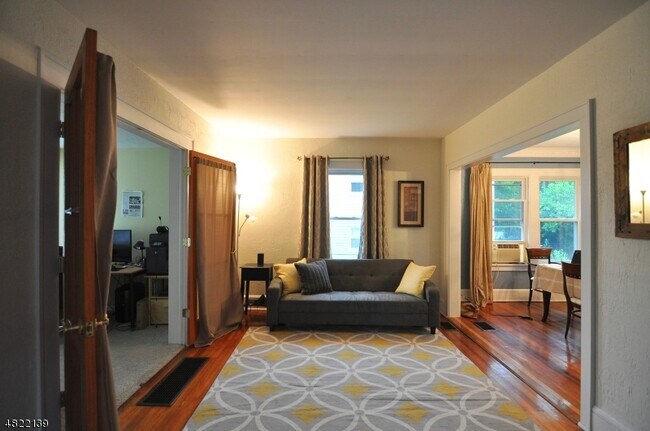 Foto del edificio - 1027 Columbus Ave