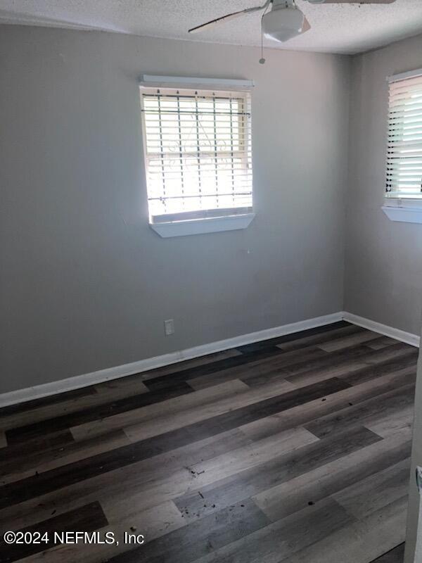 Foto del edificio - 2683 W 25th St