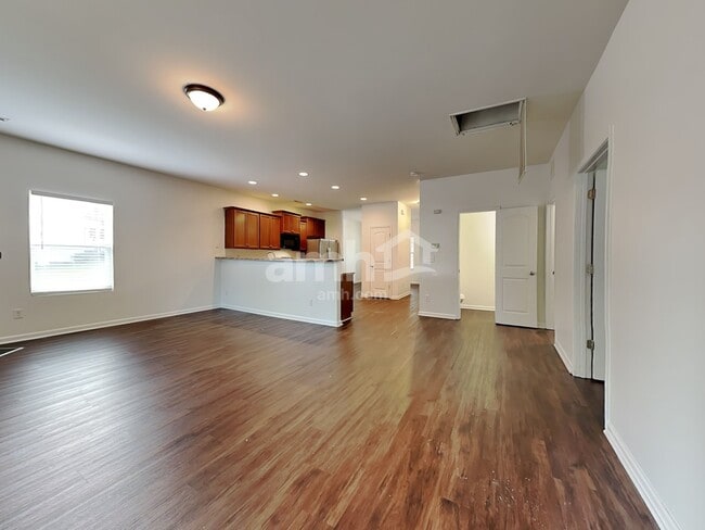 Building Photo - 1300 Montreux Ct