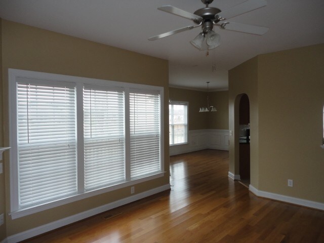 Building Photo - 1748 Maizefield Ln