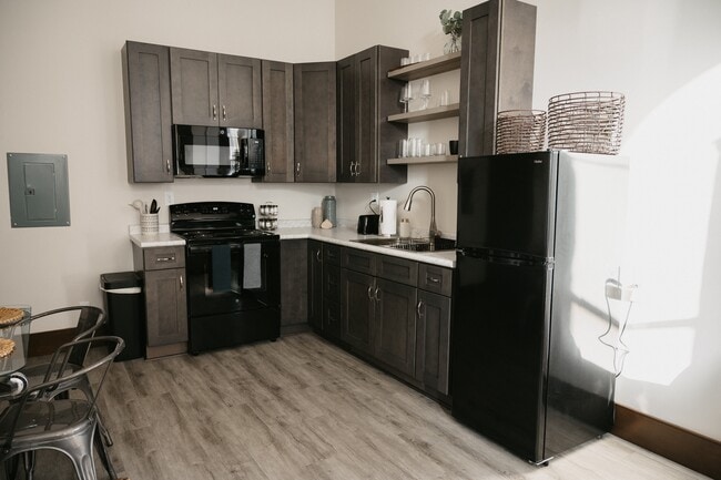 Foto del edificio - 16 S Jackson St