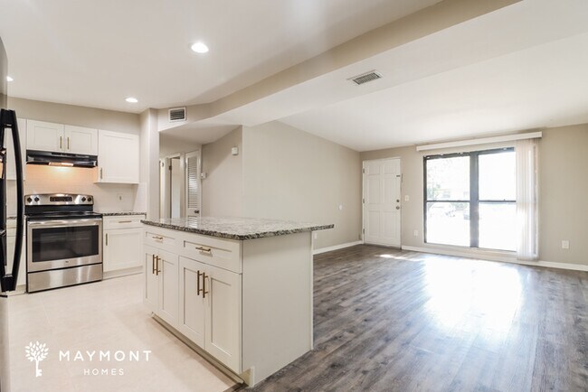 Foto del edificio - 2120 Catalina Dr