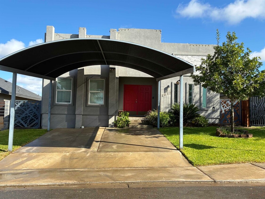 Primary Photo - 1622 Bilbao Drive