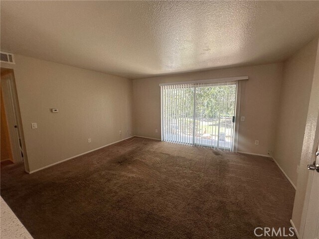 Foto del edificio - 1365 Crafton Ave