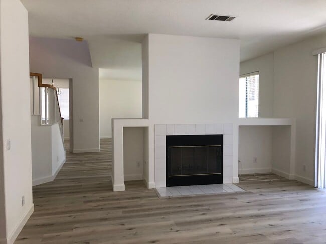 Building Photo - 59 Eaglecreek