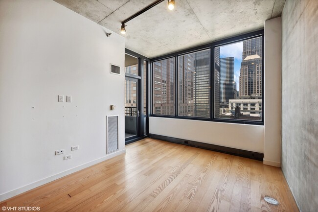 Foto del edificio - 235 W Van Buren St