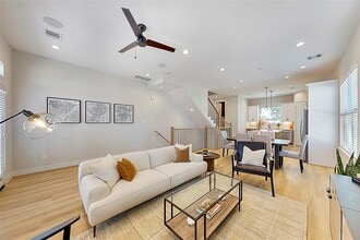 Building Photo - 3704 Creekmont Grn Ln