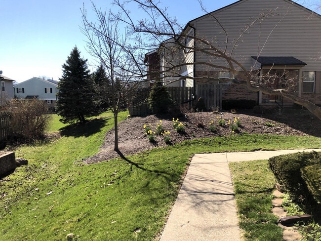 Building Photo - 3456 Burbank Dr