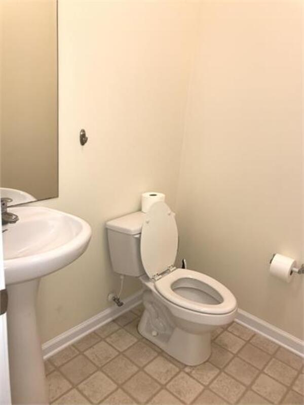 Foto del edificio - 336 Laurel Oak Ln