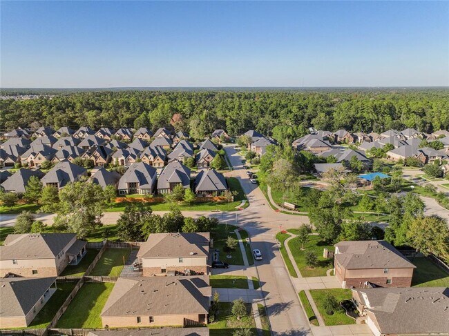 Building Photo - 138 Meadow Grove Dr