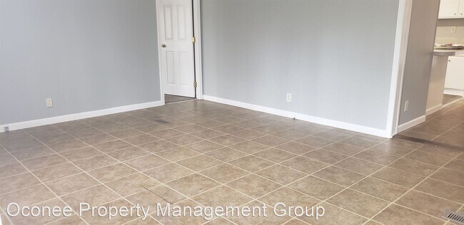 Building Photo - 4 br, 2 bath House - 105 Little River Court S