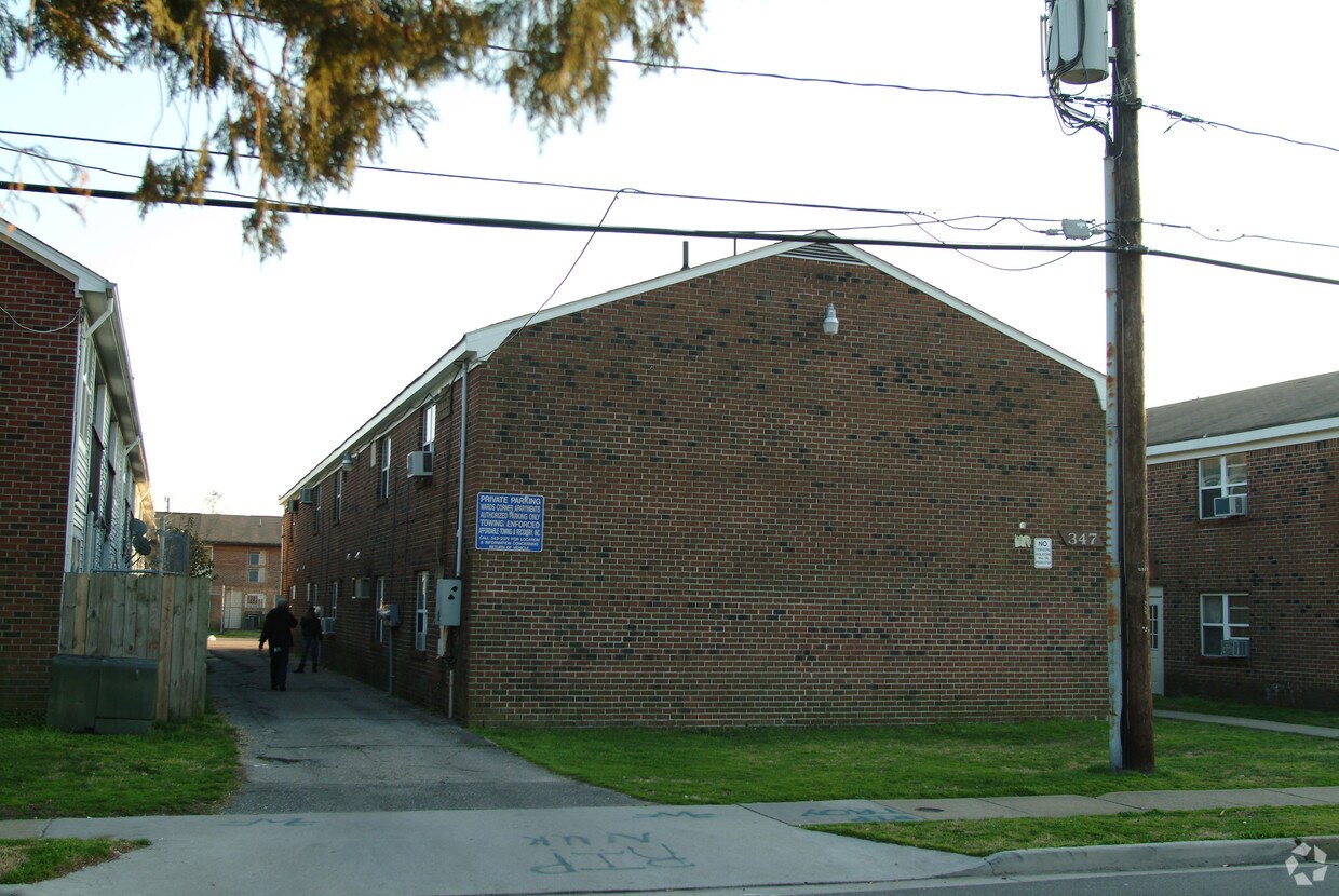 Foto principal - Wards Corner Apts