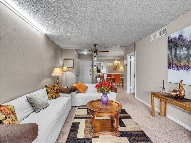 Building Photo - 2601 Bellefontaine St