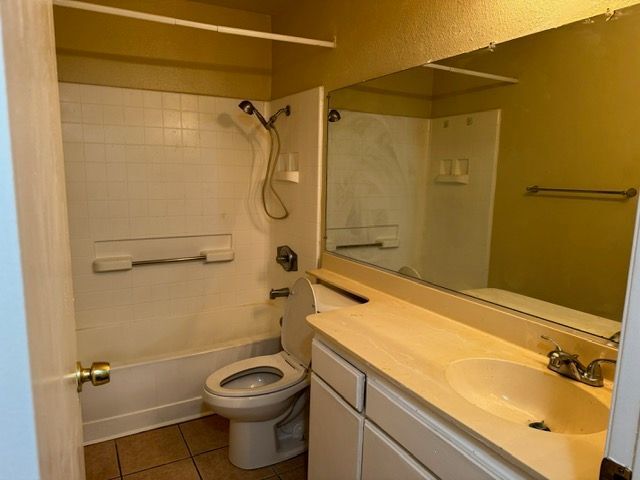 Foto del edificio - 8327 Vineyard Ave