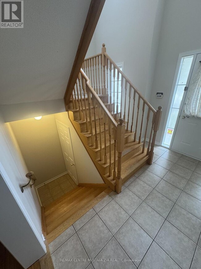 Building Photo - 158 Lavery Heights