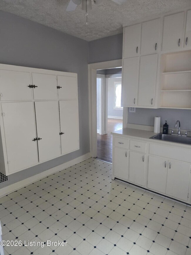 Foto del edificio - 1841 Roanoke Ave