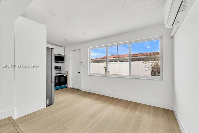 Foto del edificio - 1611 NE 50th Ct