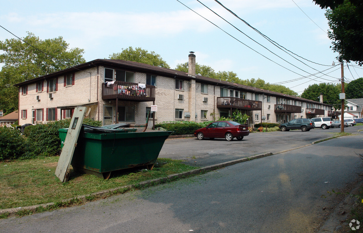 Building Photo - Sutton Place Apartments