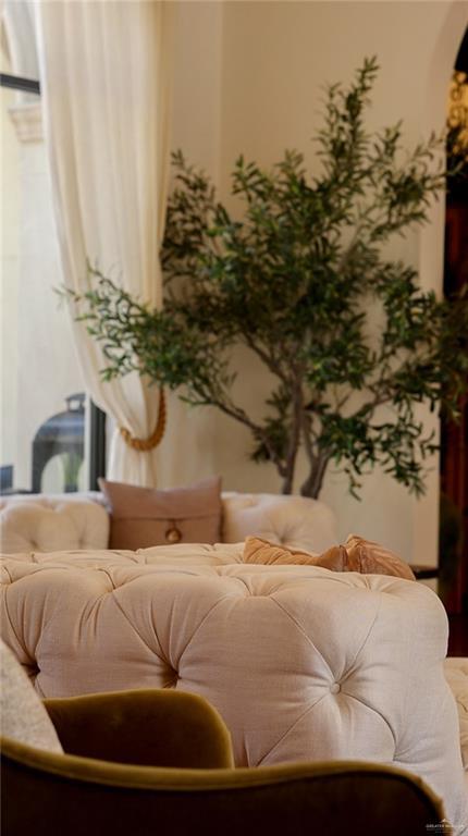 Building Photo - 11 Taylor St