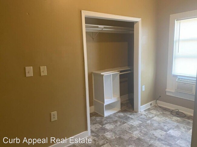 Foto del edificio - 3 br, 1.5 bath House - 323 Krewson