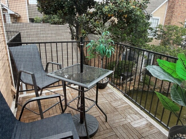 Building Photo - 2300 Old Spanish Trl