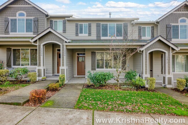 Foto del edificio - Lovely Townhome in North Bethany 3 Bedrm 2...