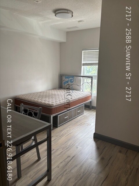 Photo du bâtiment - 258B-258B Sunview St