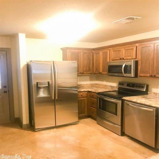 208 Elm St N, Beebe, AR 72012 Townhouse for Rent in Beebe, AR