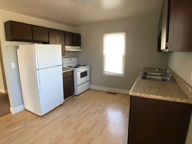 Building Photo - Cute 1 Bedroom Apartment in Berrien Springs