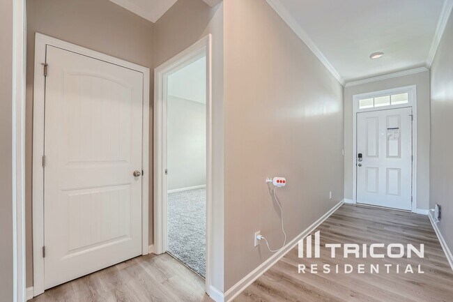 Foto del edificio - 69 Chasewood Ln