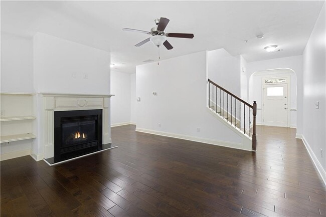 Building Photo - 2249 Knoxhill View