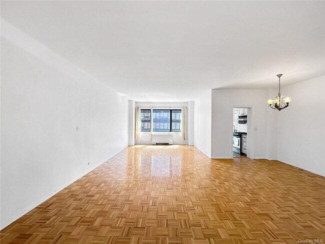Building Photo - 440 E 62nd St