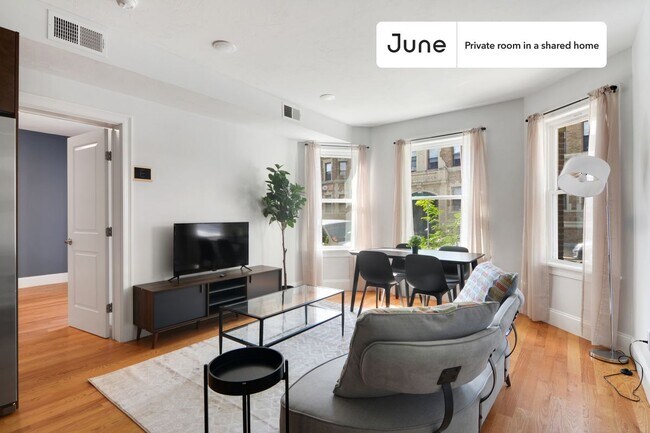 Foto del edificio - Room in Shared 5 bed/2 bath home